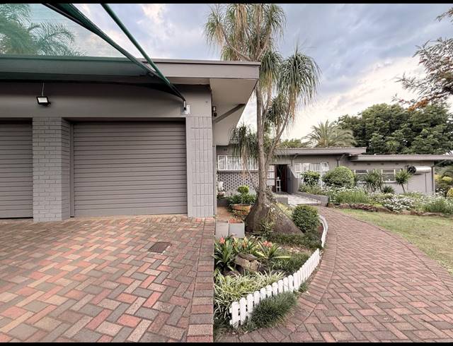 5 BEDROOM HOUSE FOR SALE IN HUTTENHEIGHTS